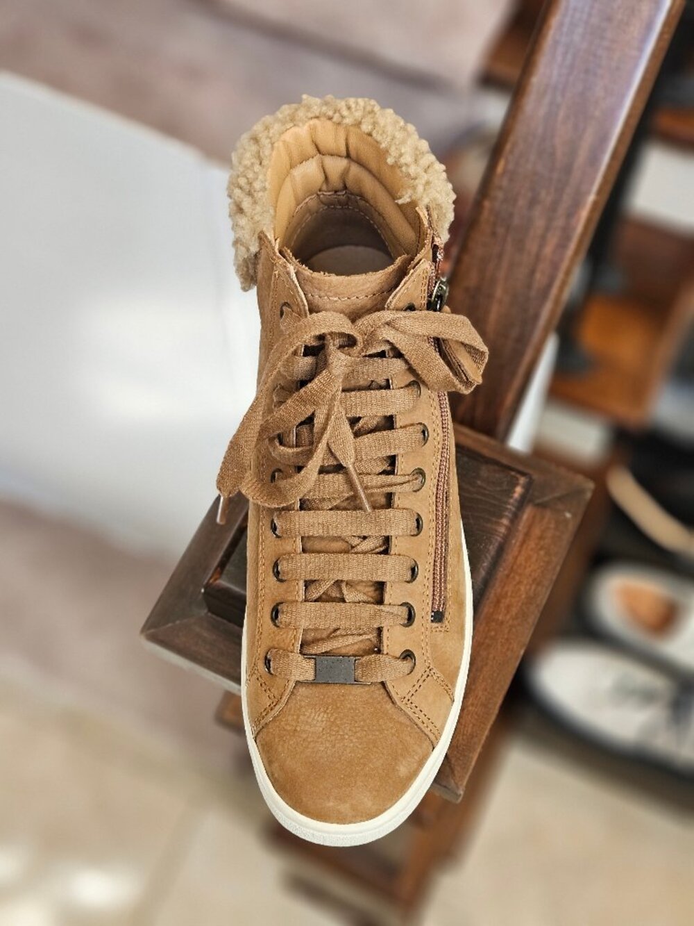 UGG Women's Olive Shearling-Lined Nubuck Leather Sneaker Boot, Tan, Sz 10 - Picture 10 of 16